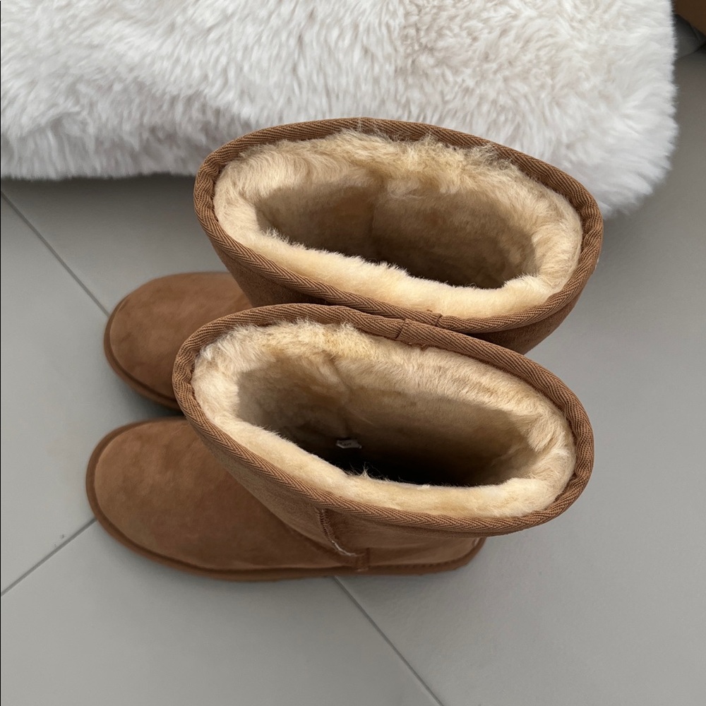 NWT - UGG Classic Tall II Boots - Chestnut🤎 - Picture 5 of 9